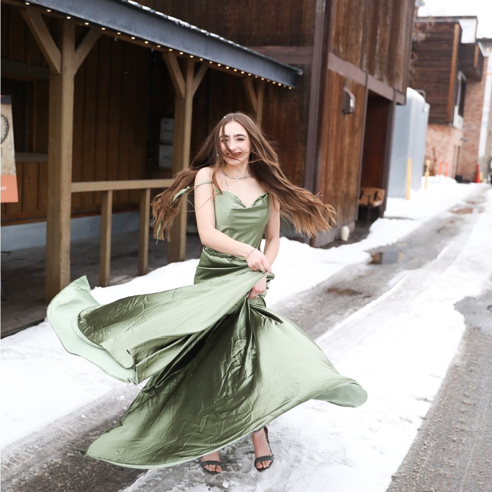 Green gown so cute